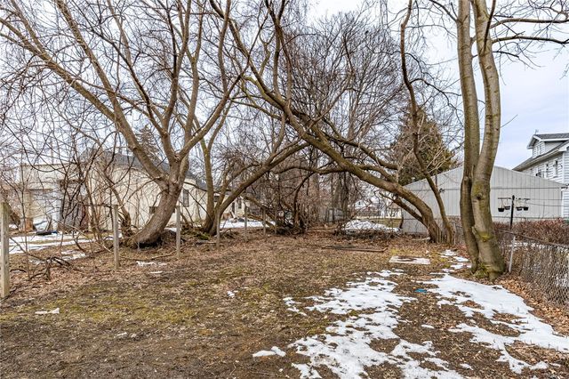 80 Crombie Street, Rochester, NY 14605