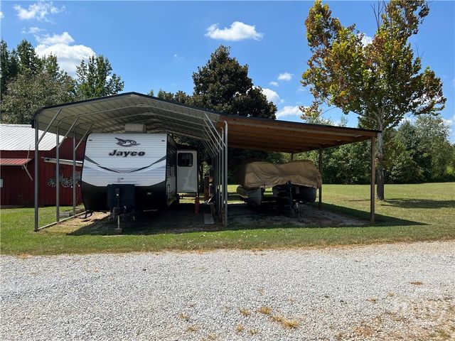 476 Clover Ave, Comer, GA 30629