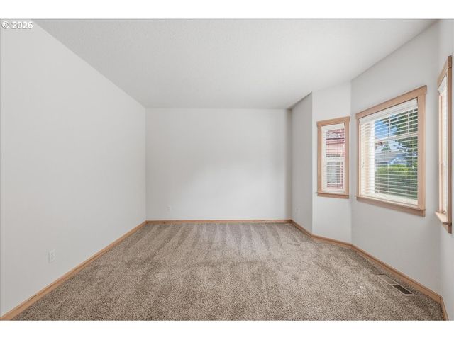 2025 ELM St 4A, Forest Grove, OR 97116