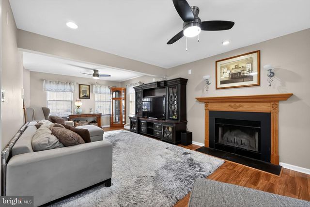 525 LANTERN WAY, Franklinville, NJ 08322