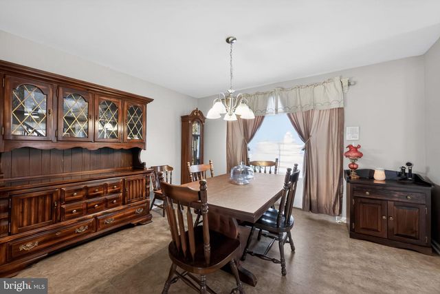 525 LANTERN WAY, Franklinville, NJ 08322