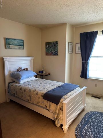 451 Chatterton DR, Virginia Beach, VA 23454