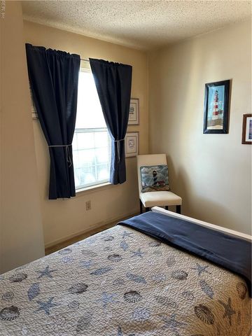 451 Chatterton DR, Virginia Beach, VA 23454