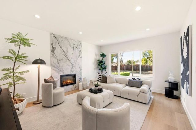 3076 Baronscourt Way, San Jose, CA 95132