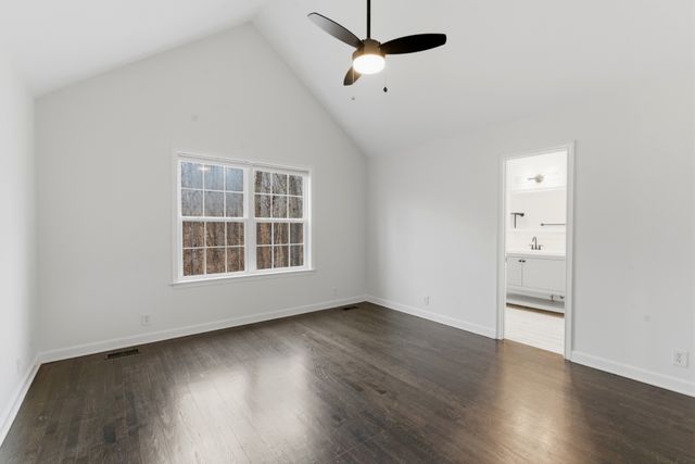 1004 Timber Ridge Ct, Kingston Springs, TN 37082