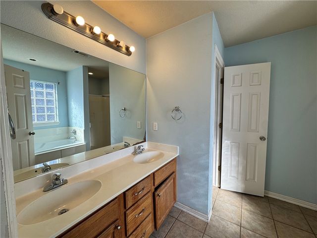 261 Carrington Avenue, Springdale, AR 72764