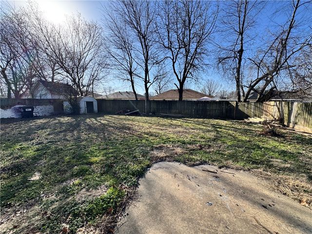 261 Carrington Avenue, Springdale, AR 72764