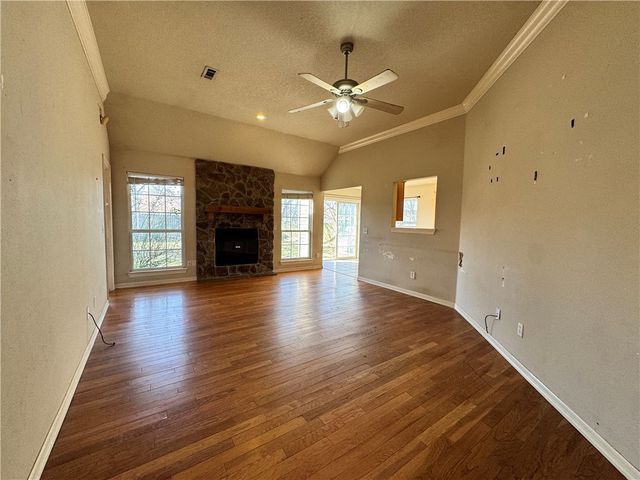 261 Carrington Avenue, Springdale, AR 72764