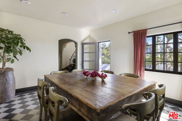 2801 Belden Drive, Los Angeles, CA 90068