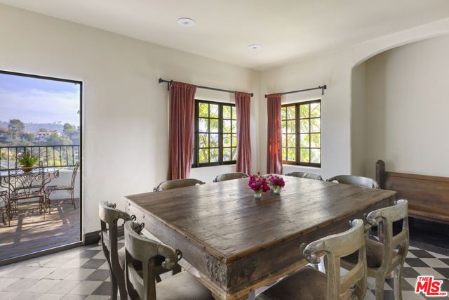 2801 Belden Drive, Los Angeles, CA 90068