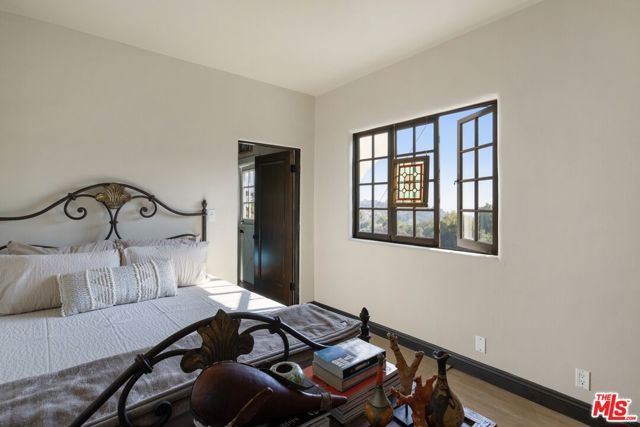 2801 Belden Drive, Los Angeles, CA 90068