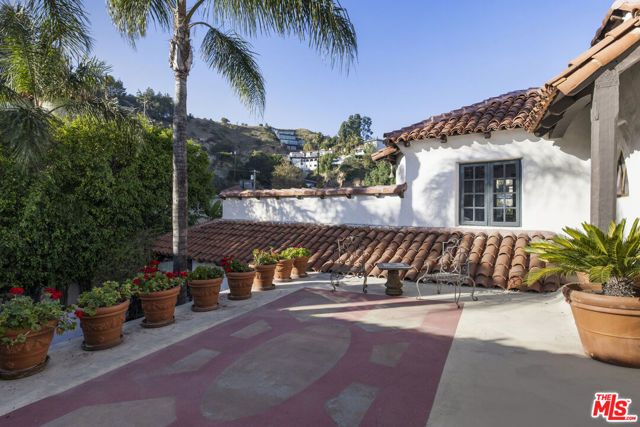 2801 Belden Drive, Los Angeles, CA 90068