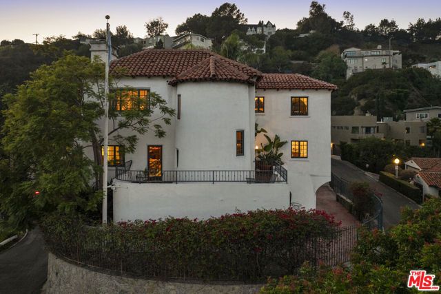 2801 Belden Drive, Los Angeles, CA 90068