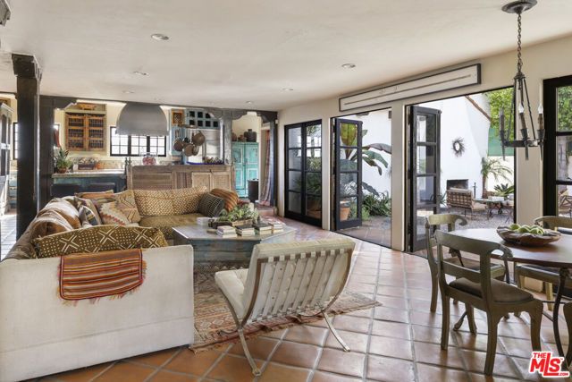 2801 Belden Drive, Los Angeles, CA 90068