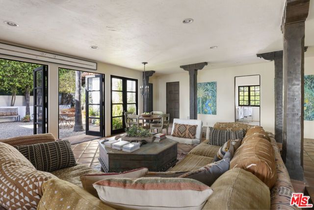 2801 Belden Drive, Los Angeles, CA 90068