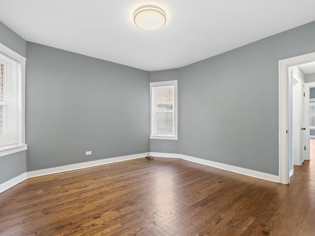 7649 S Yates Boulevard 3, Chicago, IL 60649