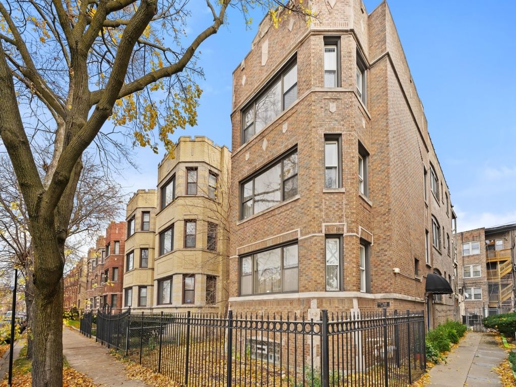 7649 S Yates Boulevard 3, Chicago, IL 60649