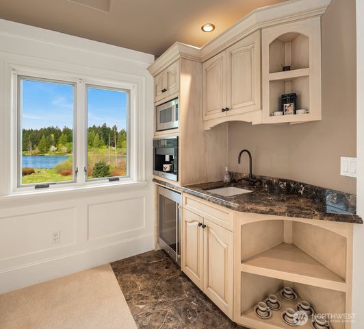 745 250th Lane NE, Sammamish, WA 98074
