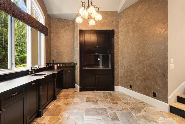 745 250th Lane NE, Sammamish, WA 98074