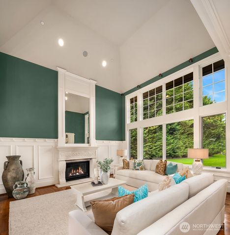 745 250th Lane NE, Sammamish, WA 98074