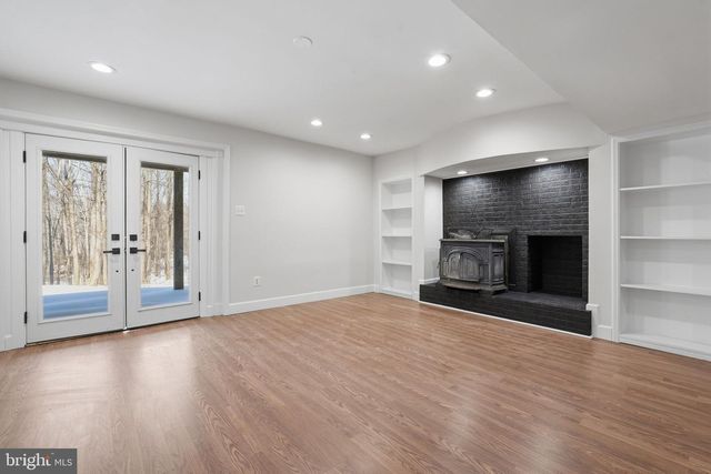 5909 ONE PENNY DR, Fairfax Station, VA 22039