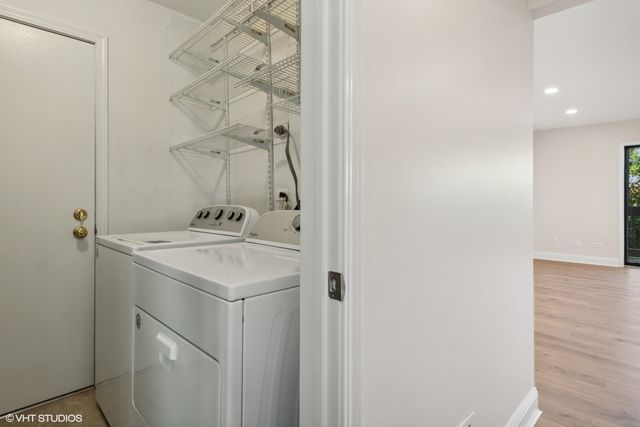 224 W Court Of Shorewood 2A, Vernon Hills, IL 60061
