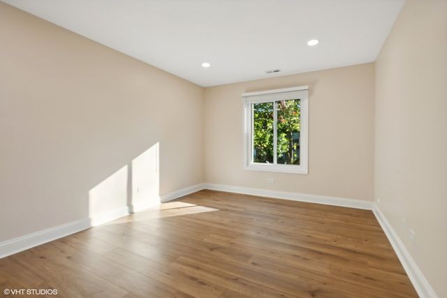 224 W Court Of Shorewood 2A, Vernon Hills, IL 60061