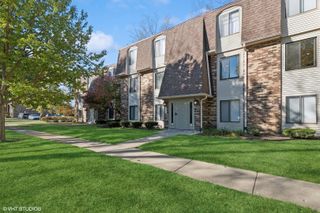 224 W Court Of Shorewood 2A, Vernon Hills, IL 60061