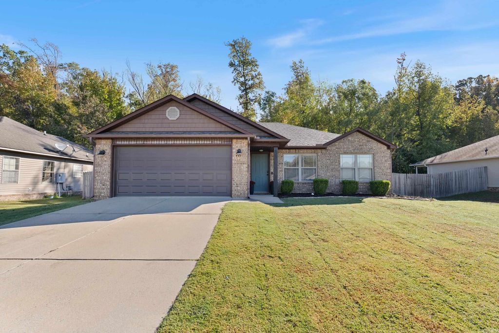445 Nottingham Drive, Cabot, AR 72023