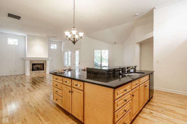 8124 Gwinnett Place, Indianapolis, IN 46250