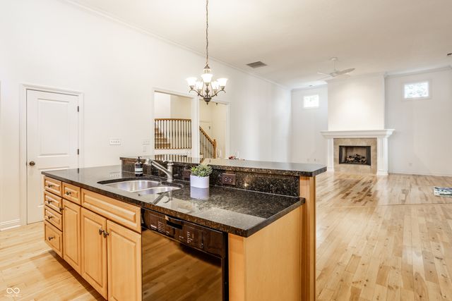 8124 Gwinnett Place, Indianapolis, IN 46250