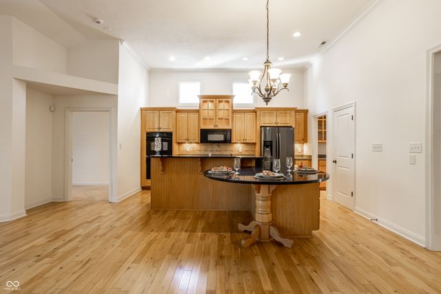 8124 Gwinnett Place, Indianapolis, IN 46250