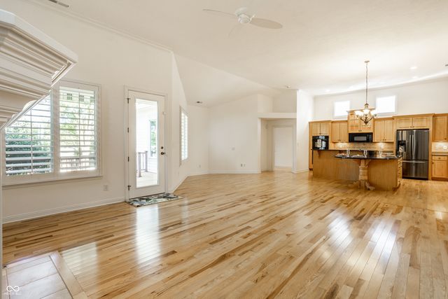 8124 Gwinnett Place, Indianapolis, IN 46250