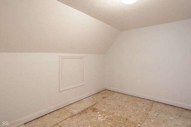 8124 Gwinnett Place, Indianapolis, IN 46250