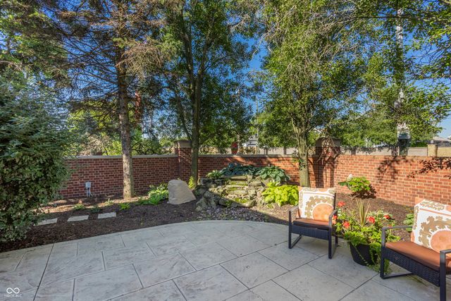 8124 Gwinnett Place, Indianapolis, IN 46250