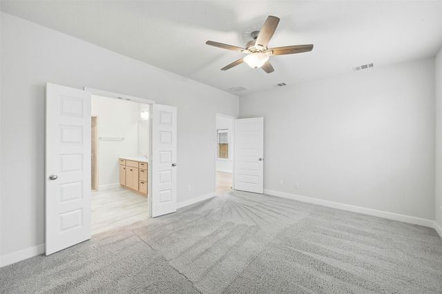 924 Azul Lagoon DR, Leander, TX 78641