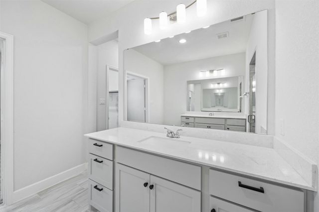 924 Azul Lagoon DR, Leander, TX 78641