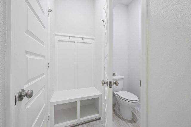 924 Azul Lagoon DR, Leander, TX 78641