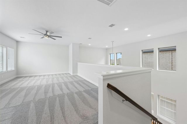 924 Azul Lagoon DR, Leander, TX 78641