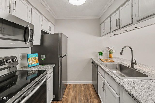 503 Gooseneck Drive B6, Cary, NC 27513