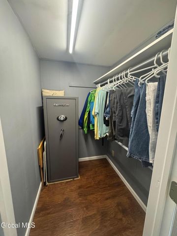 26 E Wiggand Drive, Bethlehem, NY 12077