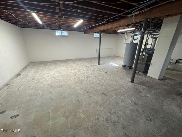 26 E Wiggand Drive, Bethlehem, NY 12077