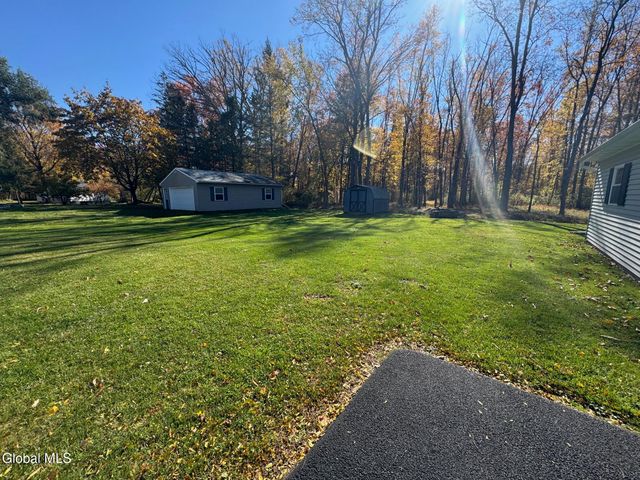 26 E Wiggand Drive, Bethlehem, NY 12077