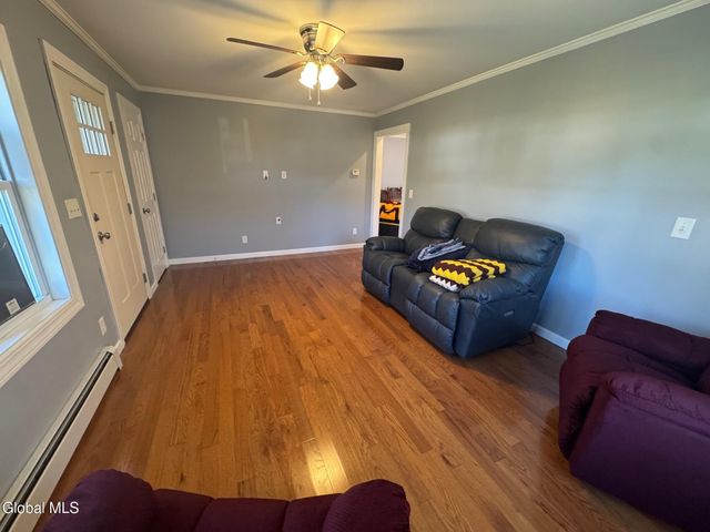 26 E Wiggand Drive, Bethlehem, NY 12077