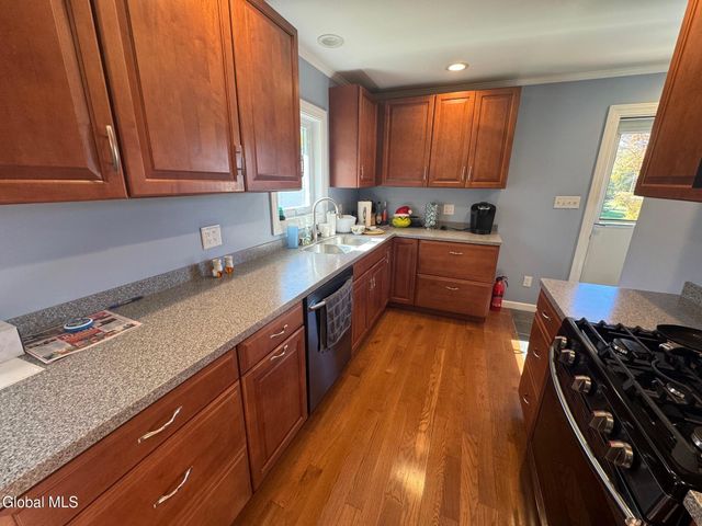 26 E Wiggand Drive, Bethlehem, NY 12077