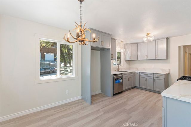 27508 School, Lake Arrowhead, CA 92352
