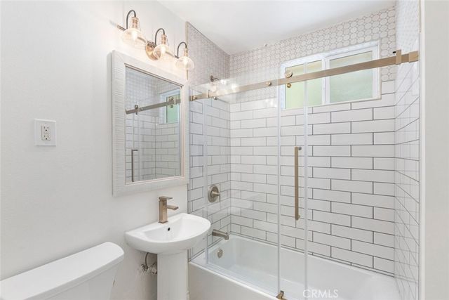27508 School, Lake Arrowhead, CA 92352