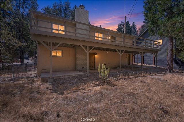 27508 School, Lake Arrowhead, CA 92352