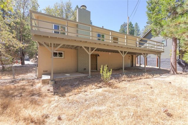 27508 School, Lake Arrowhead, CA 92352
