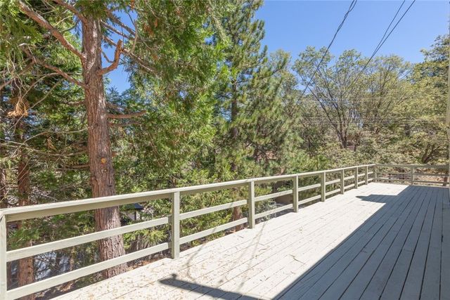 27508 School, Lake Arrowhead, CA 92352